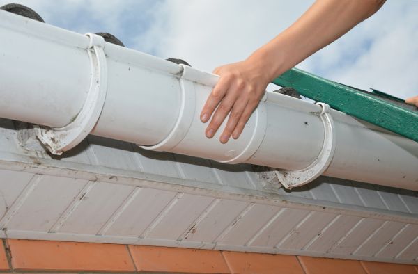 Gutter Reattachment in Smyrna