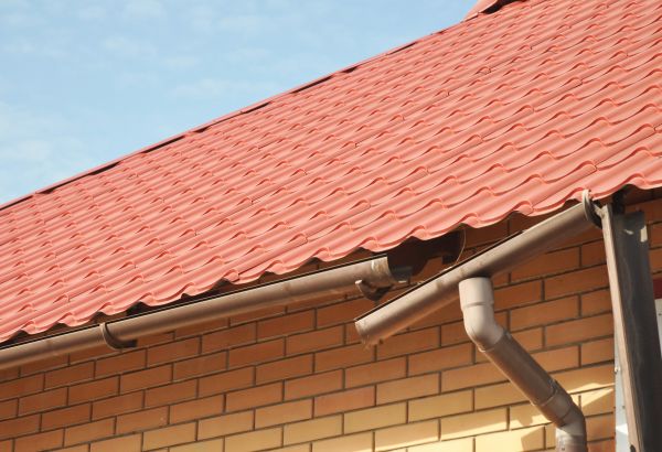 Loose Gutter Repair in Smyrna
